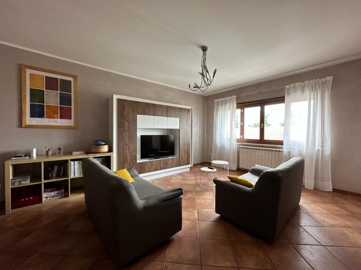Casa Montessori Авеццано Экстерьер фото