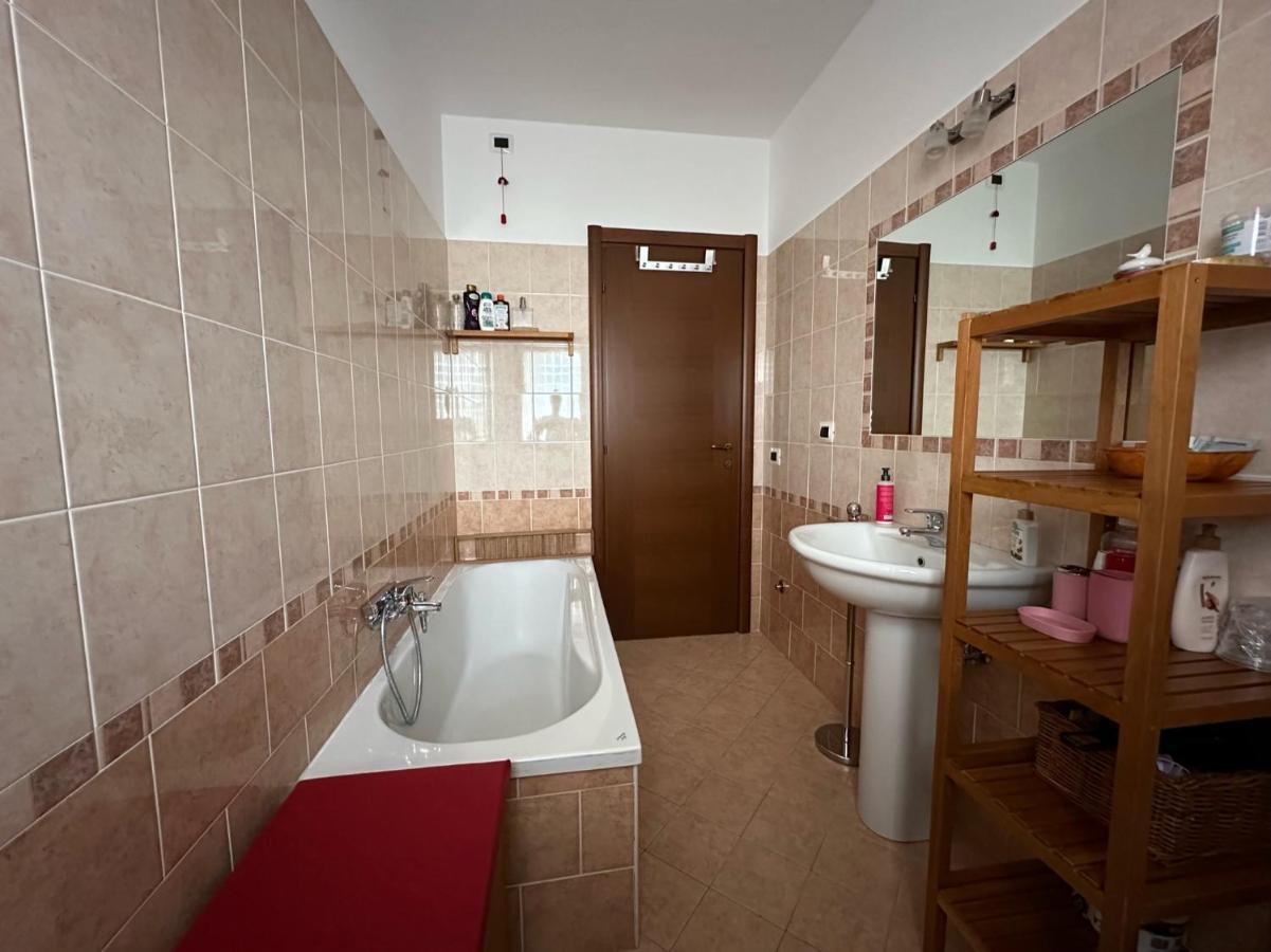 Casa Montessori Авеццано Экстерьер фото