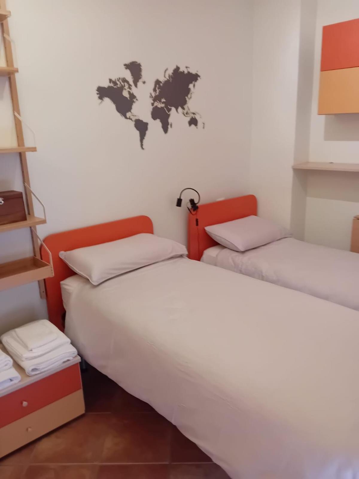 Casa Montessori Авеццано Экстерьер фото